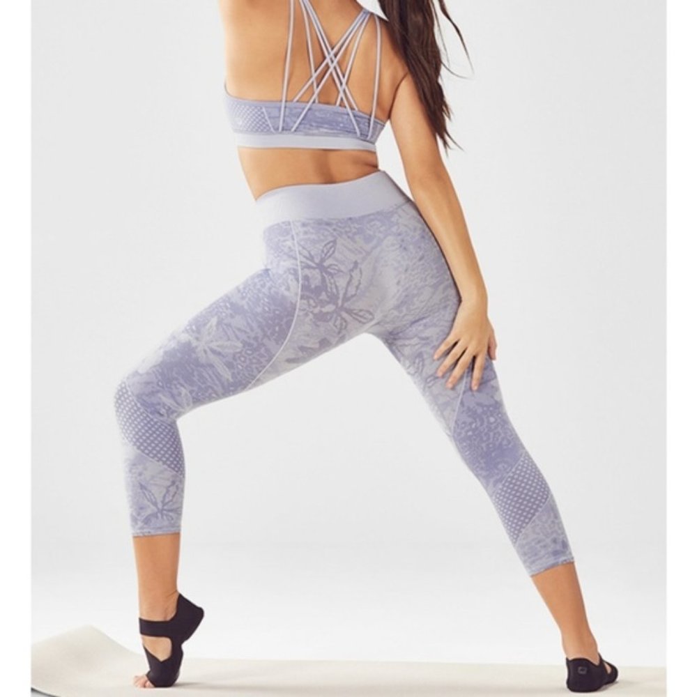 NWT Fabletics Armelle Jacquard Capri yoga pants